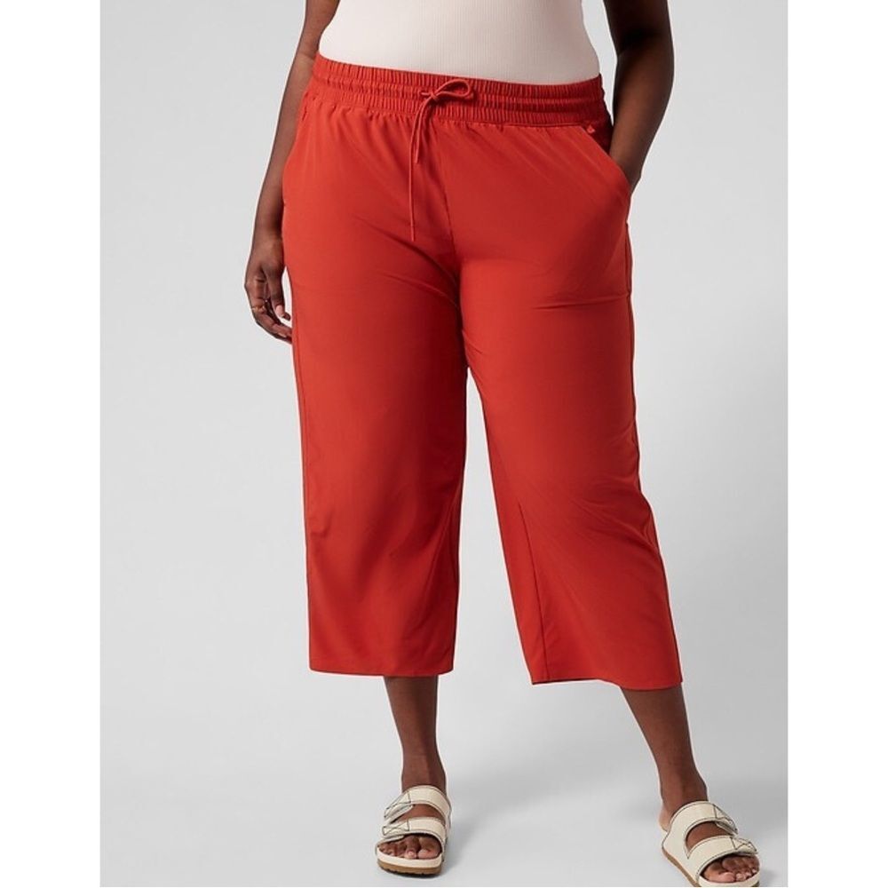 Athleta Avenue Wide Leg Crop Pant Currant Red Women’s Size 16